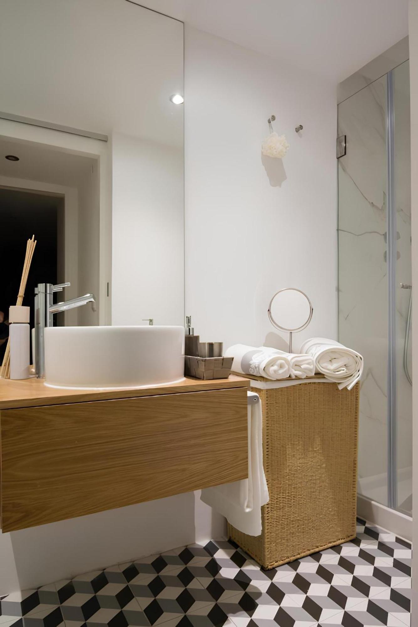 Casa Do Castelo 2- Work Or Relax In The Historic Heart Of Lisbon! Apartment Luaran gambar